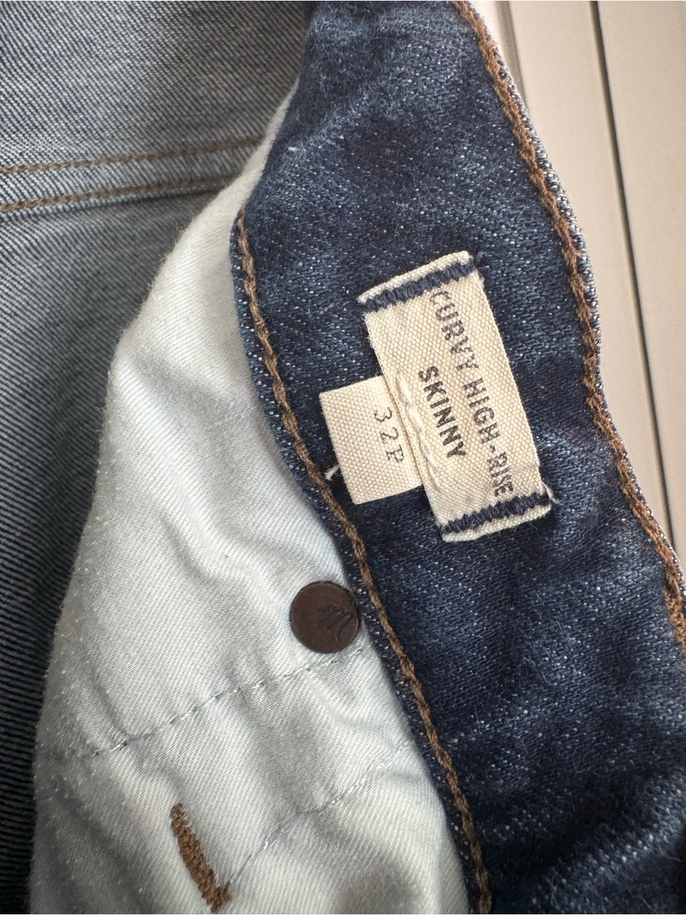 Madewell Women’s Curvy High-Rise Skinny Jeans in Navy Blue Denim - Picture 5 of 6